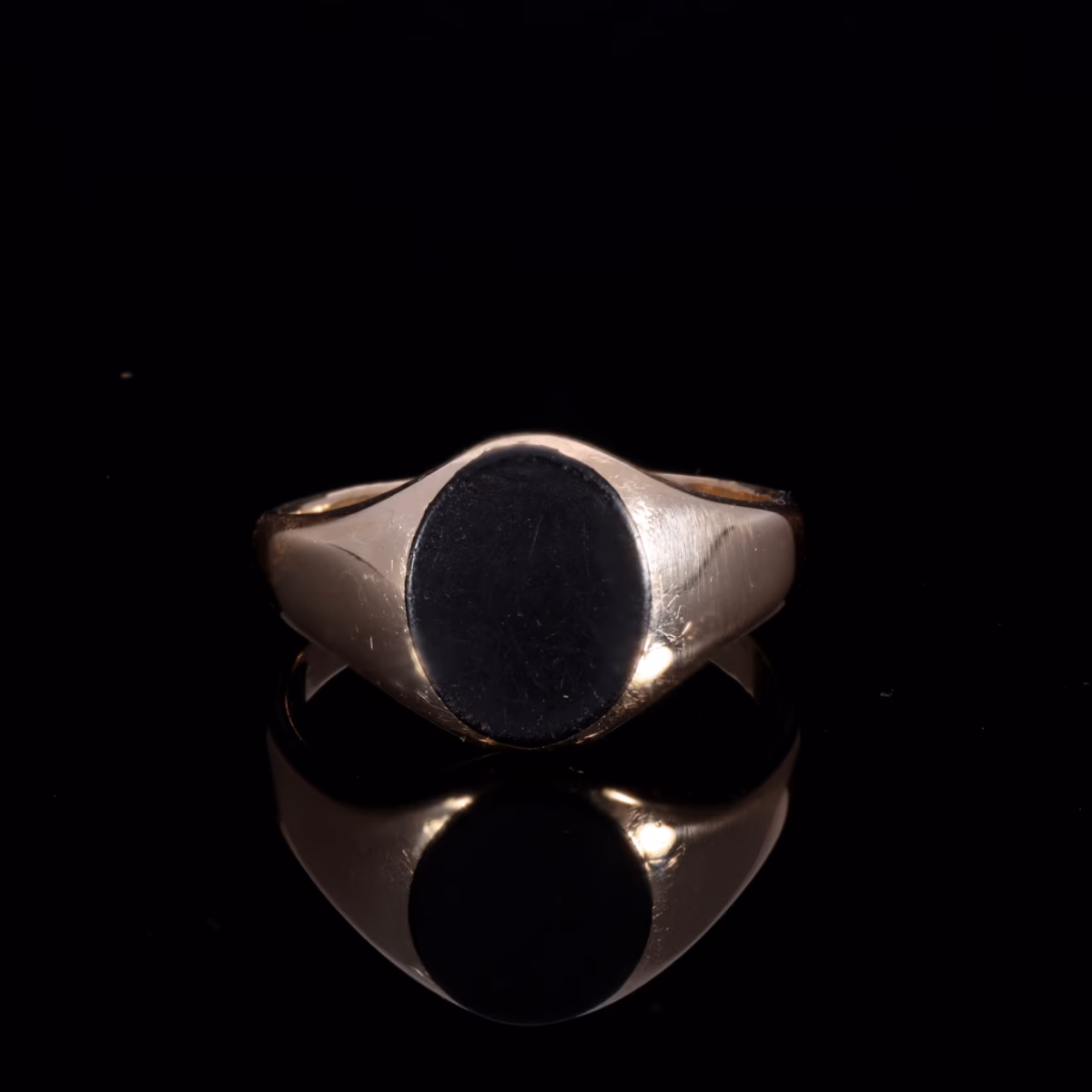 360° view of The Vintage Onyx Signet Classic Ring