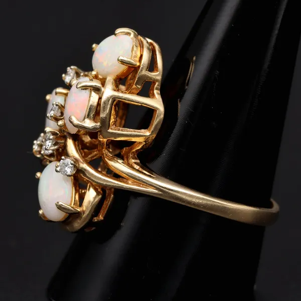 14ct Yellow Gold & Diamond Opal Classic Ring