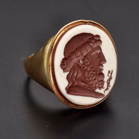 18ct Yellow Gold Antique Bentley Wedgwood "Apollo" Ring