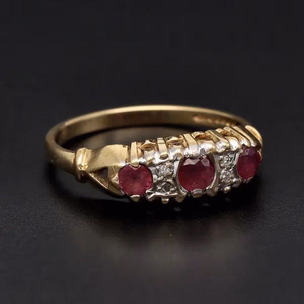 Retro Vintage Gold Ruby Diamond Ring