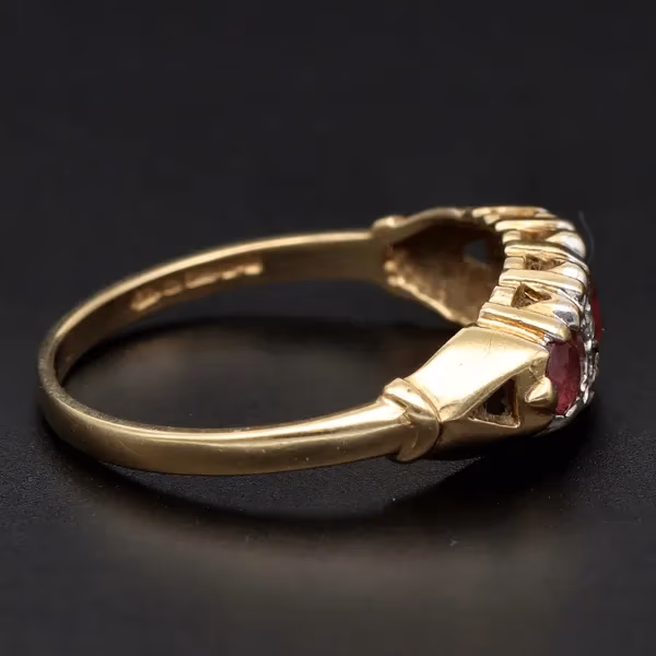 Retro Vintage Gold Ruby Diamond Ring