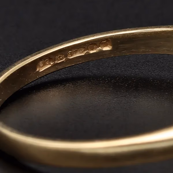 Retro Vintage Gold Ruby Diamond Ring