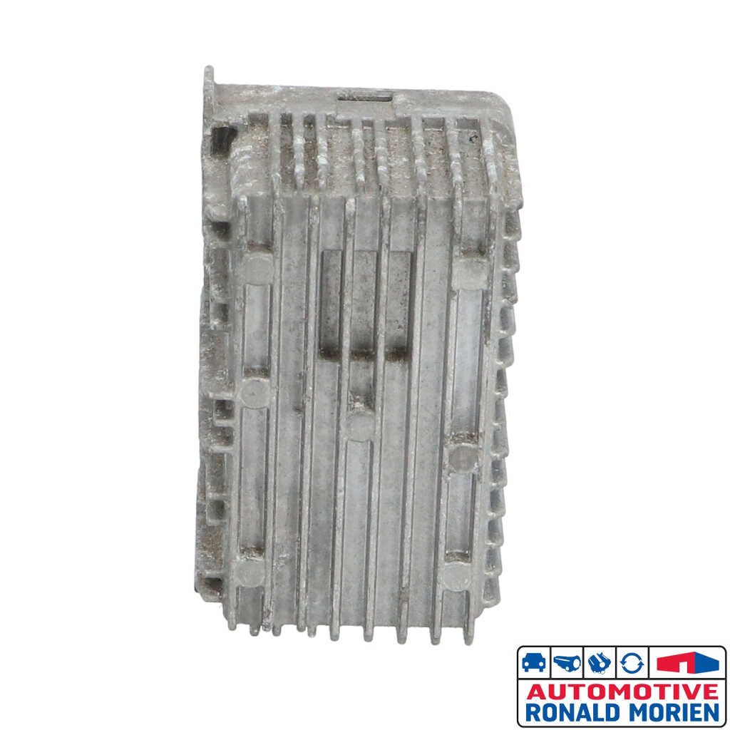 Used Glow plug relay Opel Zafira Tourer (P12) 2.0 CDTI 16V 130 Ecotec Price € 9,99 Inclusive VAT offered by Automaterialen Ronald Morien B.V.