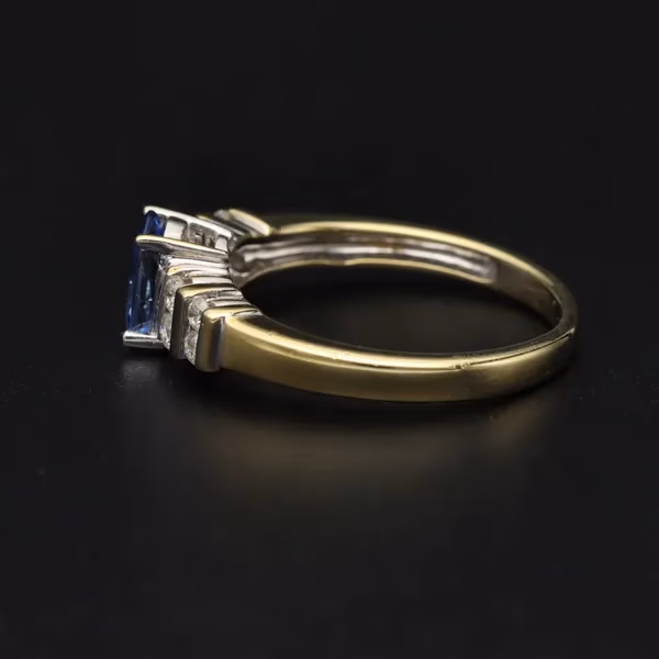 18ct Gold Diamond and Sapphire Ring