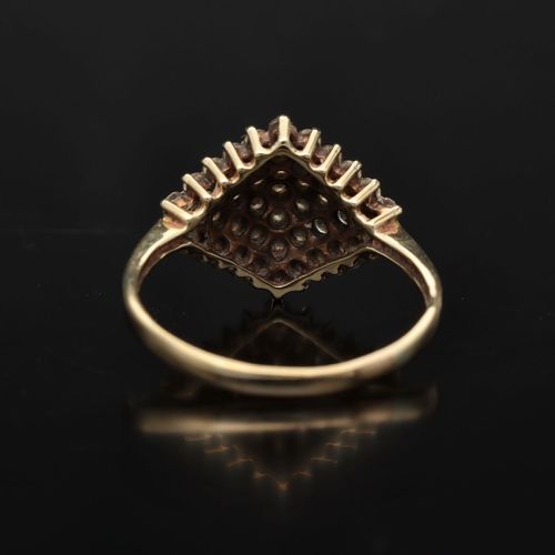 Gold 1ct Diamond Cluster Ring image-5