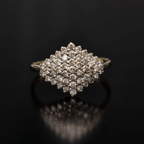 Gold 1ct Diamond Cluster Ring image-2