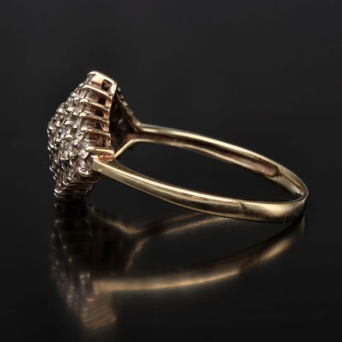 Gold 1ct Diamond Cluster Ring image-4