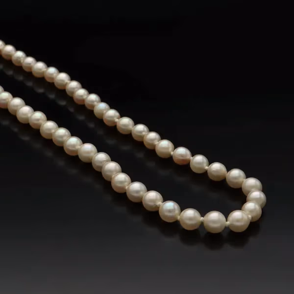 9ct Gold Clasp Cultured Pearls