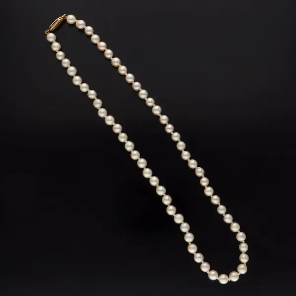 9ct Gold Clasp Cultured Pearls