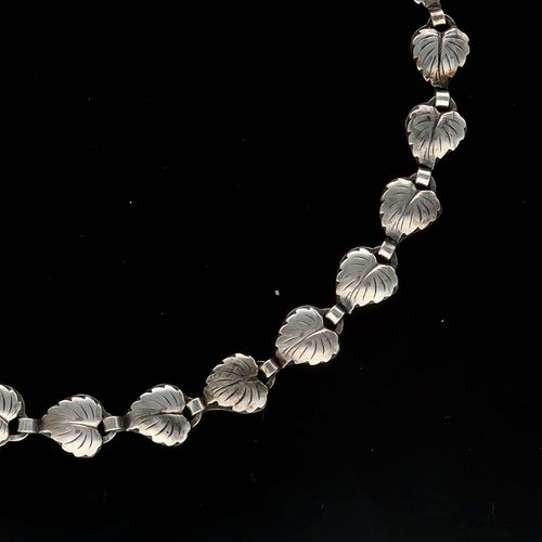 Danish Mid Century Sterling Foliate Link Necklace image-2