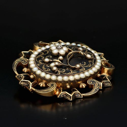15ct Gold Pearl and Diamond Mourning Brooch image-3