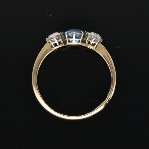 Vintage 18ct Gold Sapphire and Diamond Ring image-6