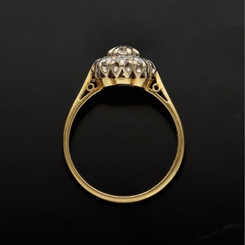 Vintage 18ct Gold Diamond Ring image-6