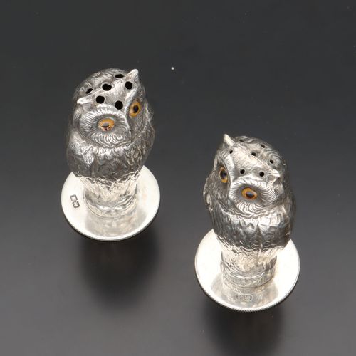 Pair of George V Silver Pepperettes Shaped as Owls image-5