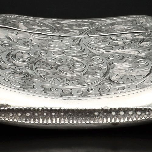 19th Century Birmingham Silver Bowed Vesta Case image-6
