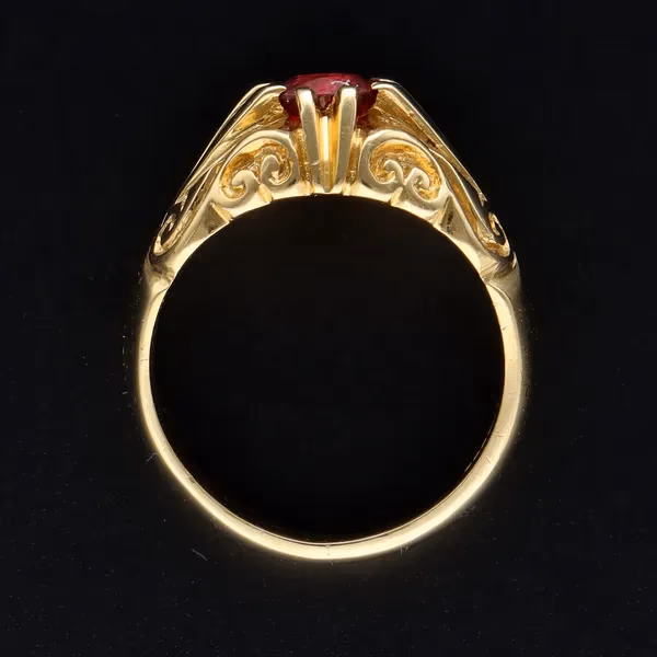 18ct Yellow Gold Ruby Ring