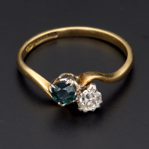 Rare, Vintage Stamped 18ct Platinum 0.30ct Old-Cut Diamond Sapphire Toi-et-Moi Ring.Size Q