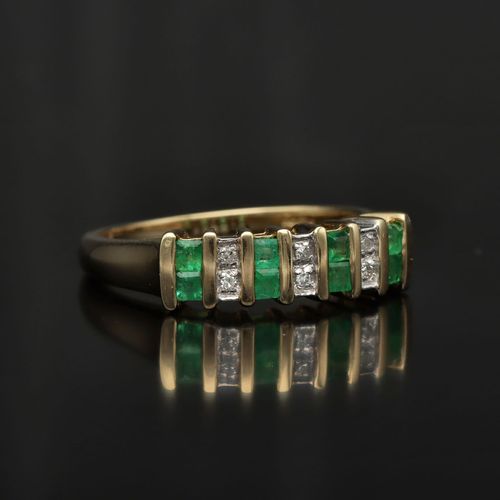 Gold Emerald Diamond Ring image-1