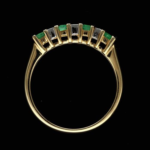 Gold Emerald Diamond Ring image-6