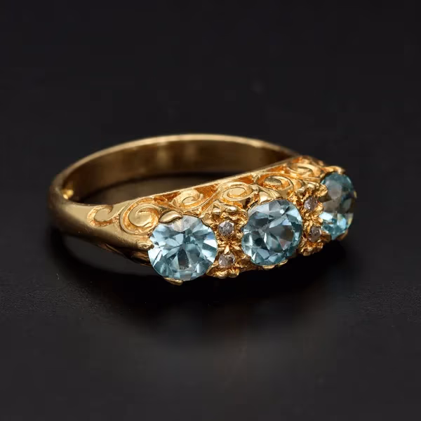 Vintage 18ct Yellow Gold Aquamarine & Diamond Ring