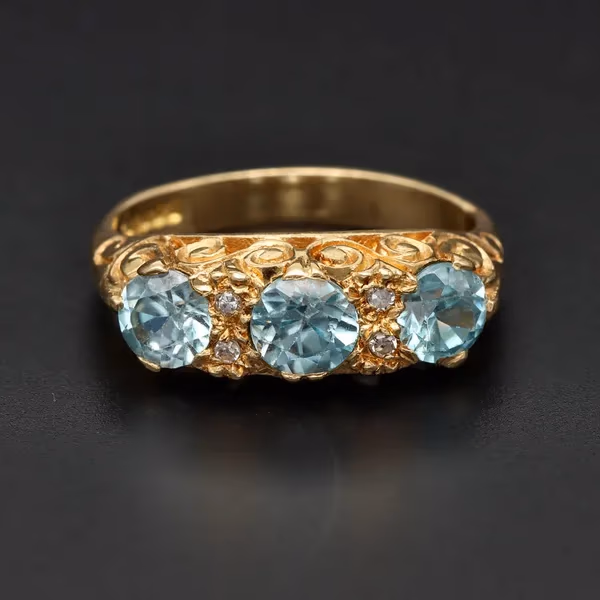 Vintage 18ct Yellow Gold Aquamarine & Diamond Ring