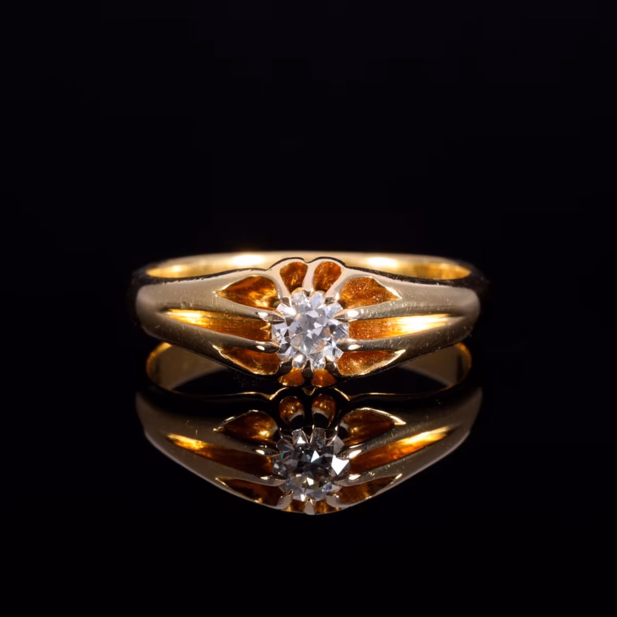 360° view of The Vintage Brilliant Cut Solitaire Diamond Classic Ring