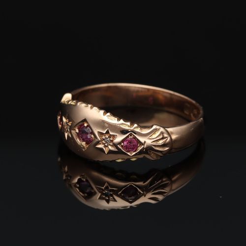 Early 20th Century 9ct Gold Ruby and Diamond Ring image-3