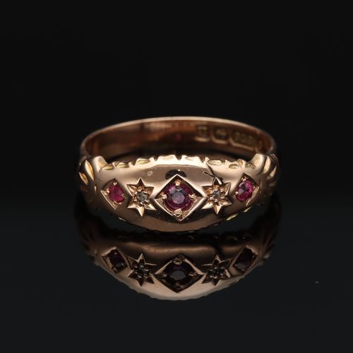 Early 20th Century 9ct Gold Ruby and Diamond Ring image-2