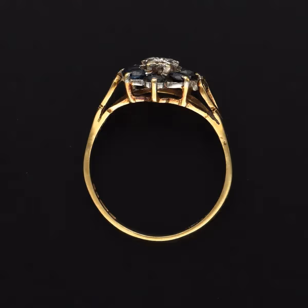 18ct Gold Diamond Sapphire Ring. London 1977