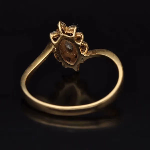 18ct Gold Diamond Marquise Ring