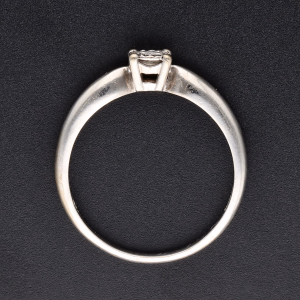 18ct White Gold Solitaire Diamond Ring