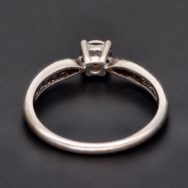 18ct White Gold Solitaire Diamond Ring