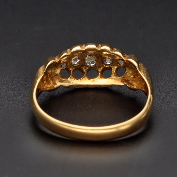 18ct Yellow Gold Diamond Ring
