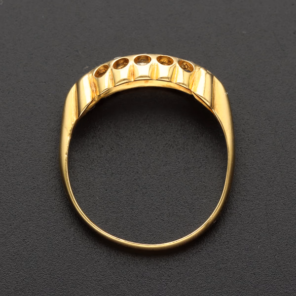 18ct Yellow Gold Diamond Ring
