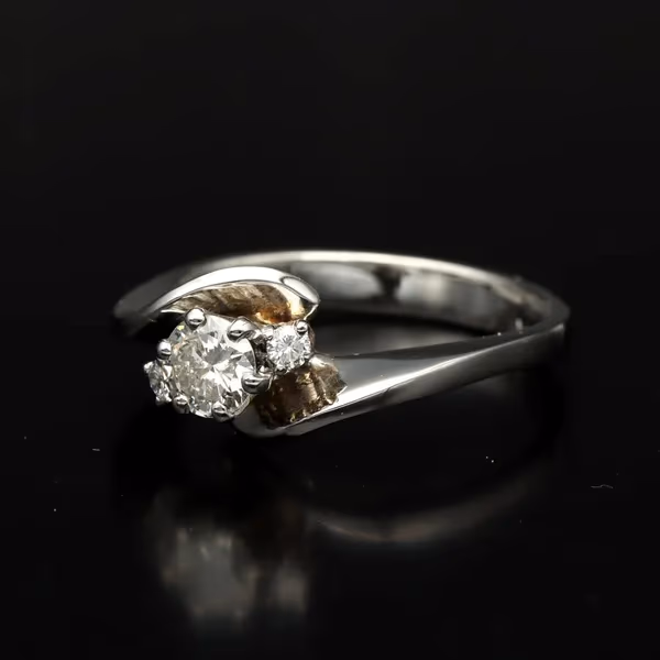 Platinum Diamonds Ring
