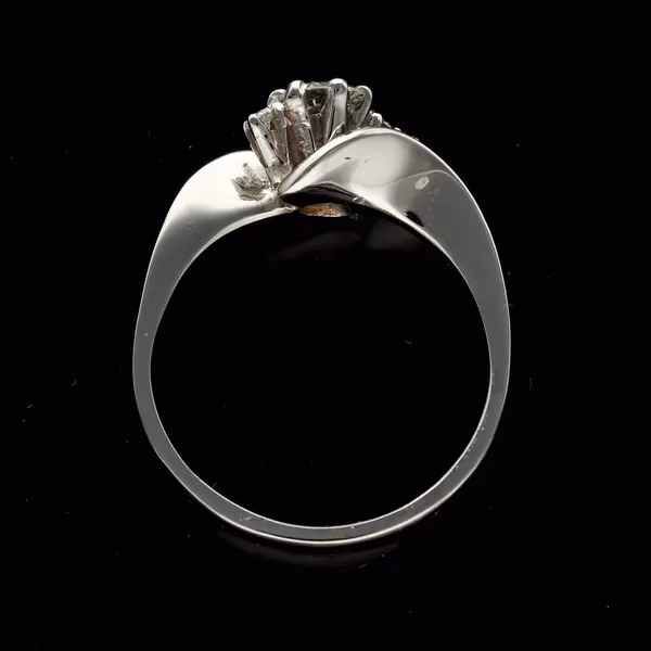 Platinum Diamonds Ring
