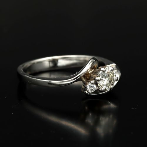 Platinum Diamonds Ring image-1