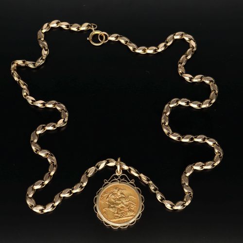 9ct Gold Mount George V Full Sovereign Necklace image-3
