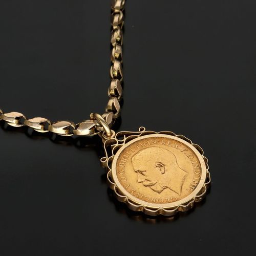 9ct Gold Mount George V Full Sovereign Necklace image-2