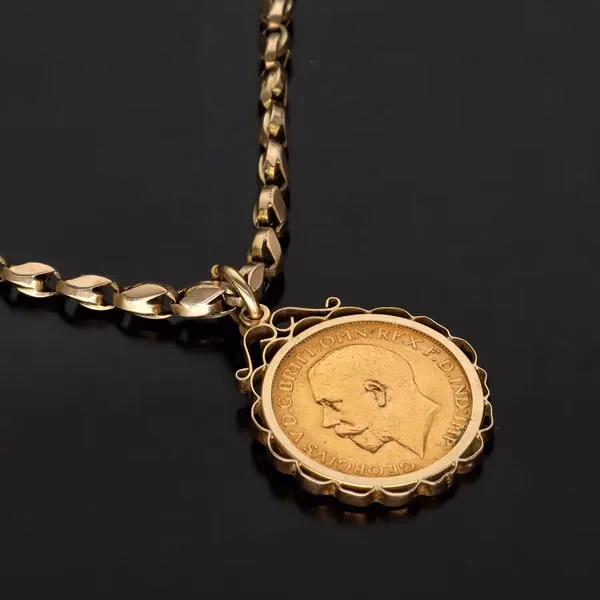 9ct Gold Mount George V Full Sovereign Necklace