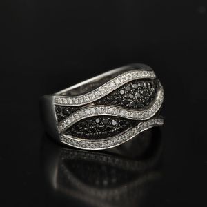 18ct White Gold Black and White Diamond Ring