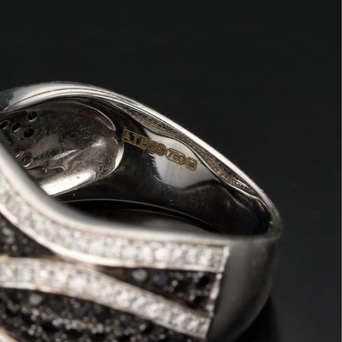 18ct White Gold Black and White Diamond Ring image-4