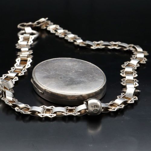 Silver Collar Locket image-6