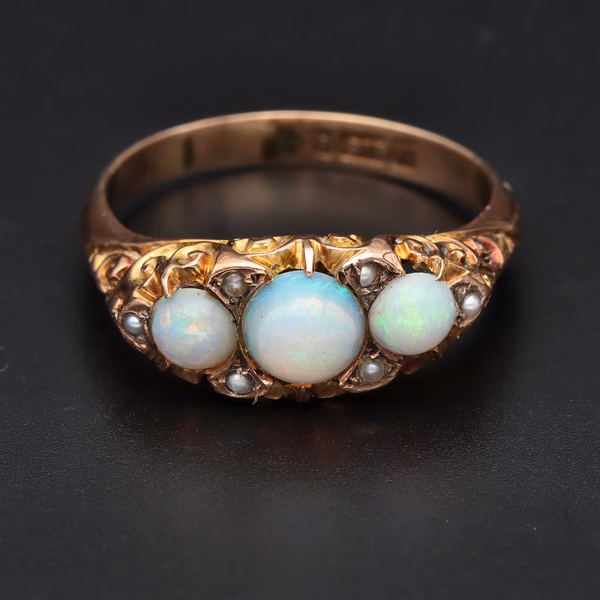 9ct Gold Opal & Pearl Ring