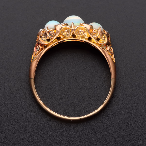 9ct Gold Opal & Pearl Ring