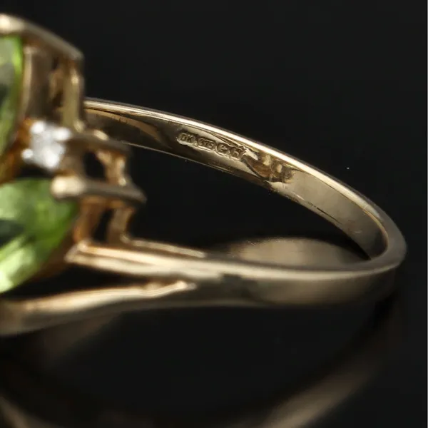 Vintage 9ct Gold, Peridot and Diamond Ring