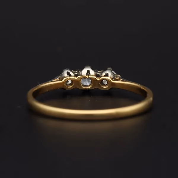 18ct Gold Platinum Diamond Ring
