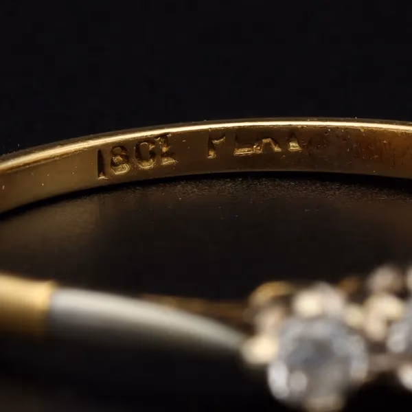 18ct Gold Platinum Diamond Ring
