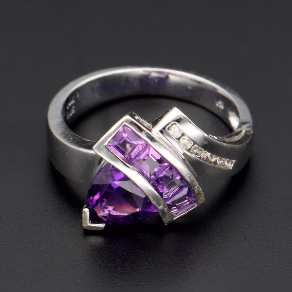 14ct White Gold Amethyst and Diamond Ring