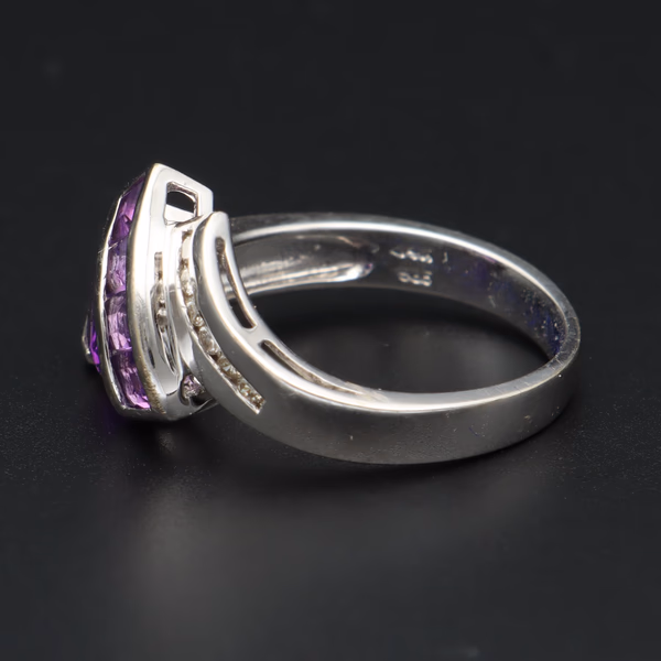 14ct White Gold Amethyst and Diamond Ring